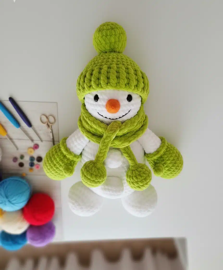 Snowman amigurumi pattern