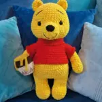 Pooh Bear Pattern with Honey Pot
