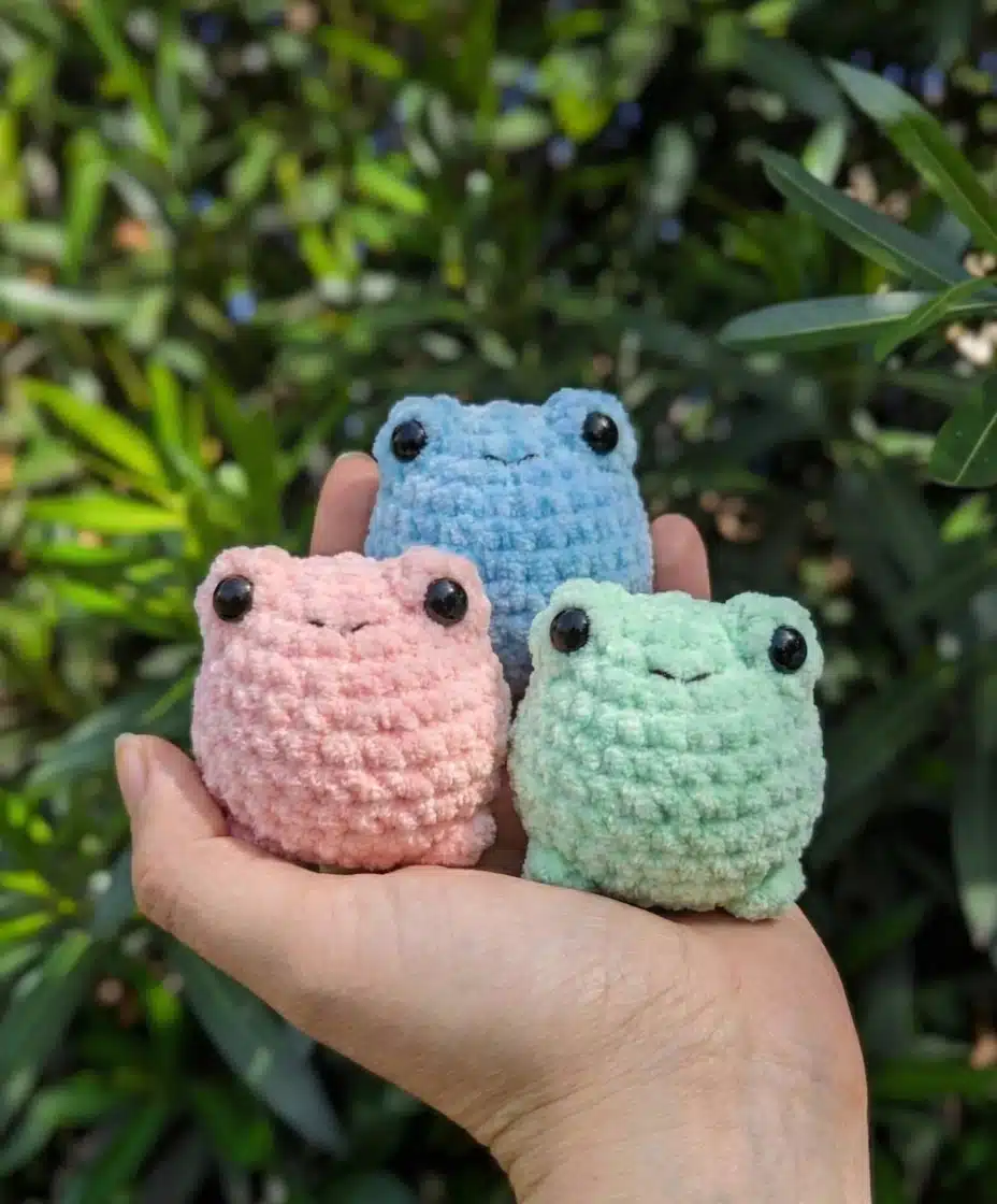 Stackable Frogs Pattern