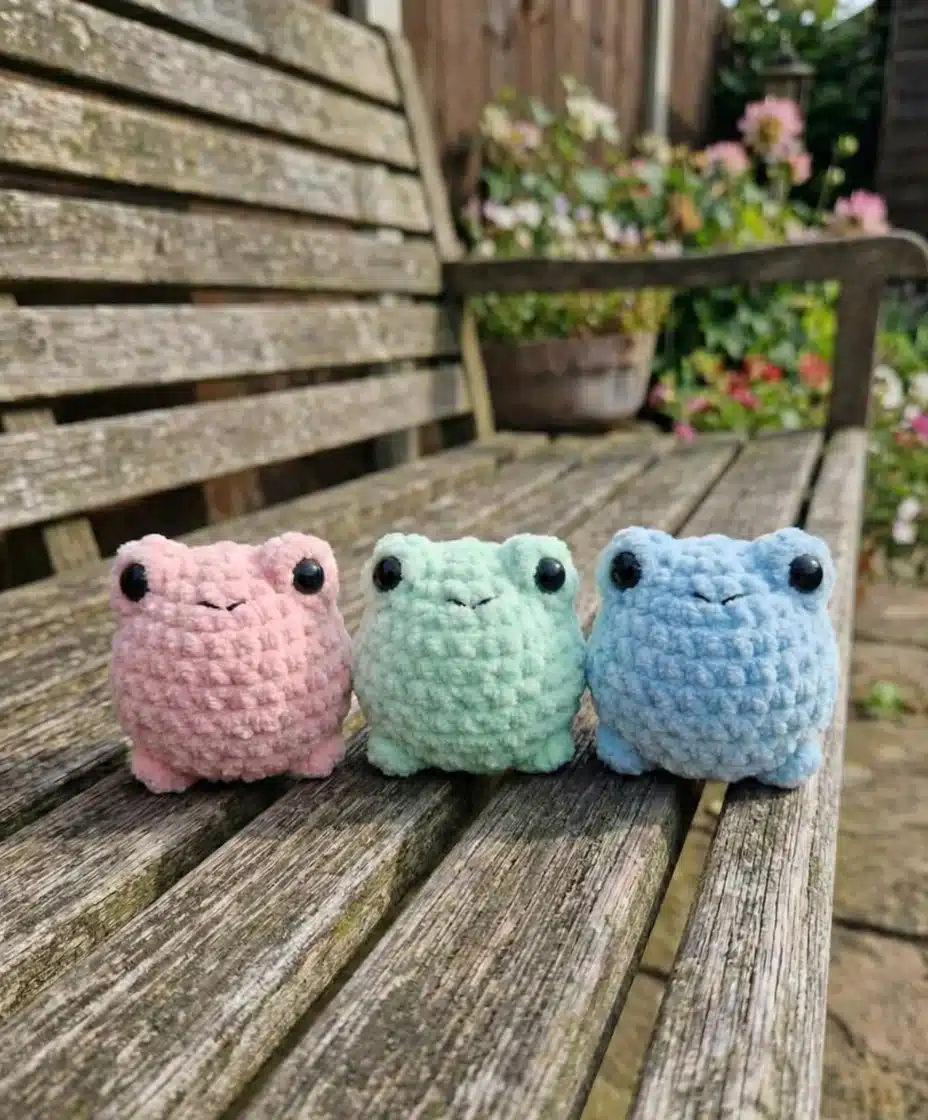 Stackable Frogs Pattern